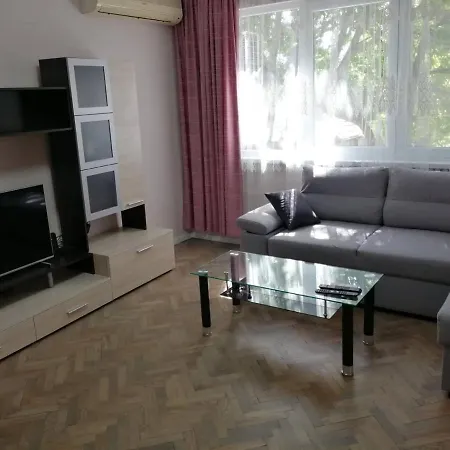 в сърцето на очаква прекрасен и просторен Apartman *